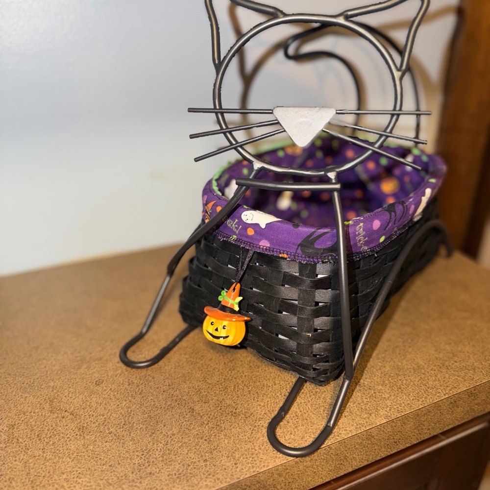 Longaberger 2009 Black Cat Basket